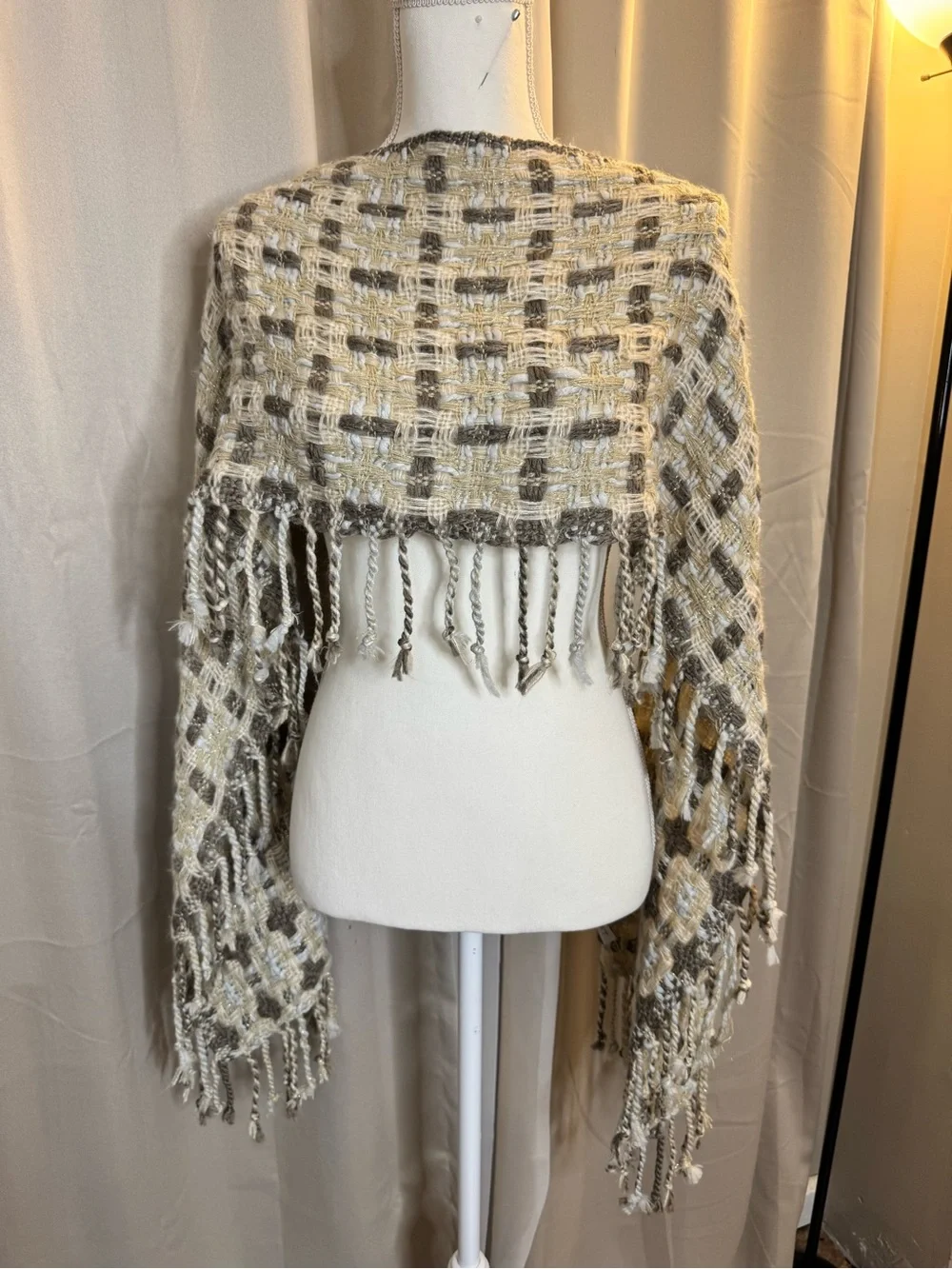 LOFT Beige and Cream Knit Scarf